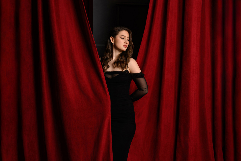 Индивидуальная фотосессия в 2-х образах - съемка от профессионалов студии Fashion Box в Барнауле – фото № 3