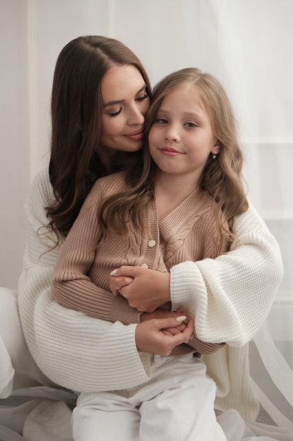 Семейная фотосессия в студии по выгодной цене от сети фотостудий Fashion Box в Барнауле – фото № 3