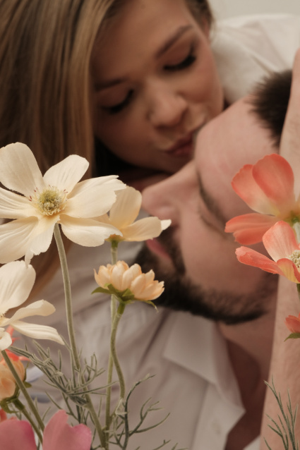 Фотосессия Love Story для пары - забронировать фотосессию в студии от сети фотостудий Fashion Box в Барнауле – фото № 9