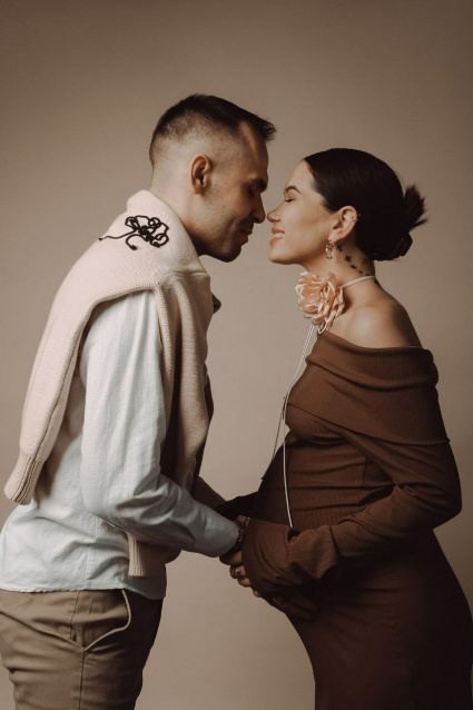 Фотосессия для беременных «В ожидании чуда» - заказать профессиональную фотосъемку от сети фотостудий Fashion Box в Барнауле – фото № 19