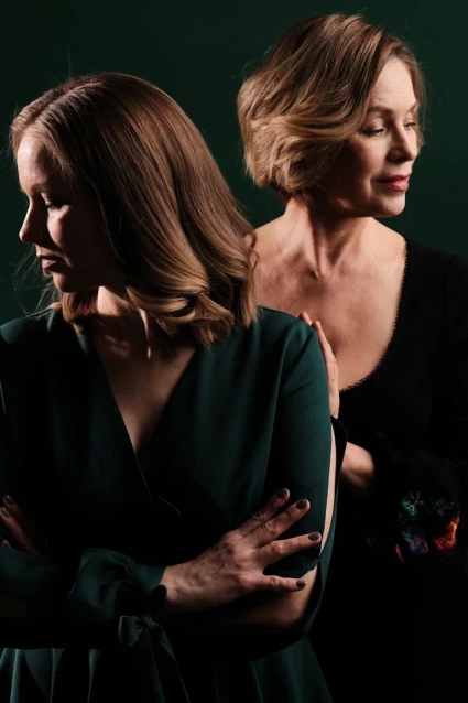 Семейная фотосессия в студии по выгодной цене от сети фотостудий Fashion Box в Барнауле – фото № 8