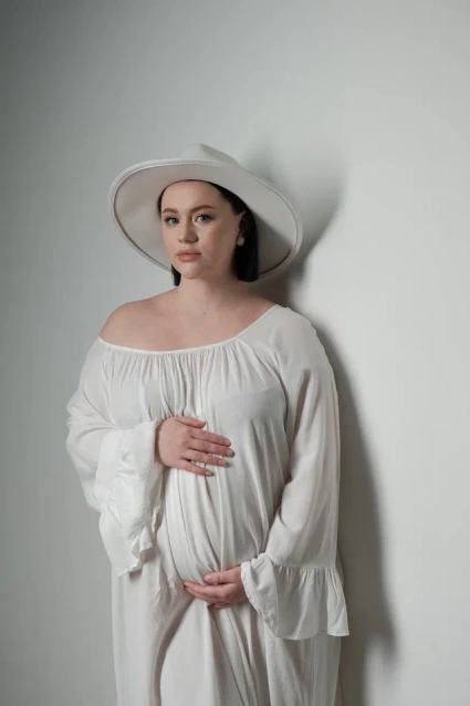 Фотосессия для беременных «В ожидании чуда» - заказать профессиональную фотосъемку от сети фотостудий Fashion Box в Барнауле – фото № 8