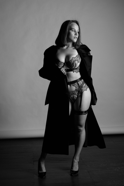 Фотосессия в стиле «Ню» - заказать съемку у профессионального фотографа сети фотостудий Fashion Box в Барнауле – фото № 11