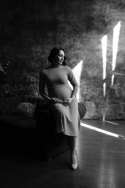 Фотосессия для беременных «В ожидании чуда» - заказать профессиональную фотосъемку от сети фотостудий Fashion Box в Барнауле – фото № 31