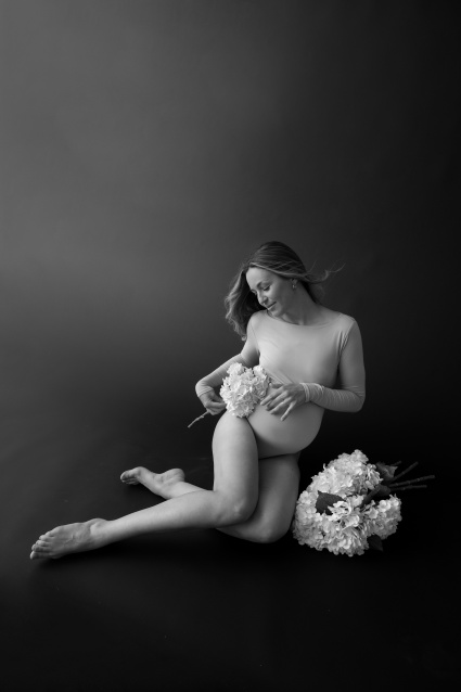 Фотосессия для беременных «В ожидании чуда» - заказать профессиональную фотосъемку от сети фотостудий Fashion Box в Барнауле – фото № 6
