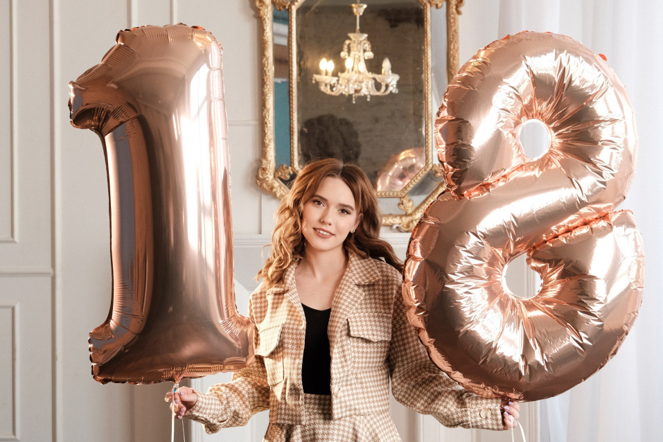 Фотосессия для именинника на День рождения - заказать съемку от профессионалов студии Fashion Box – фото № 24