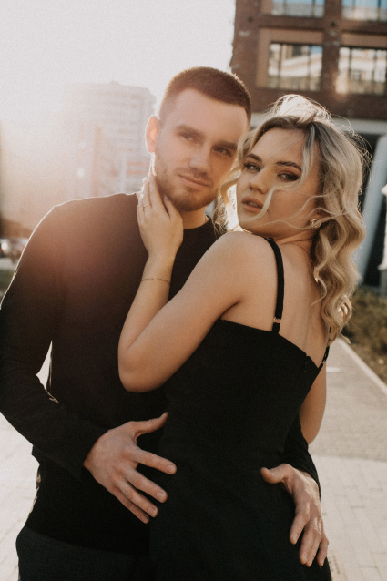 Фотосессия Love Story для пары - забронировать фотосессию в студии от сети фотостудий Fashion Box в Барнауле – фото № 11