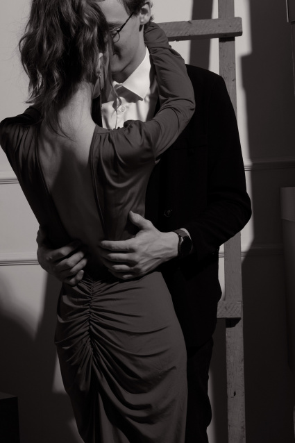 Фотосессия Love Story для пары - забронировать фотосессию в студии от сети фотостудий Fashion Box в Барнауле – фото № 14